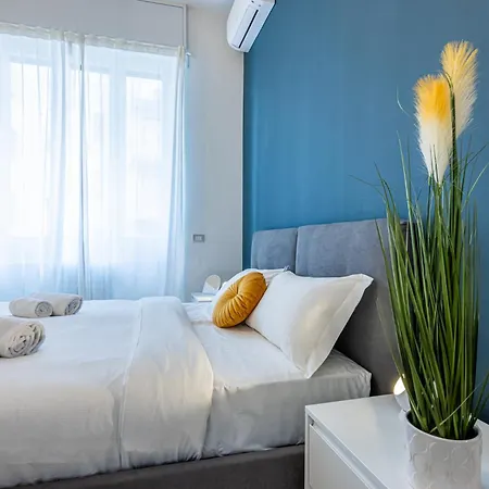 Apartament Lovely - 15 Minutes To Duomo Mediolan