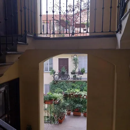 Dima's Navigli Center Апартаменты *