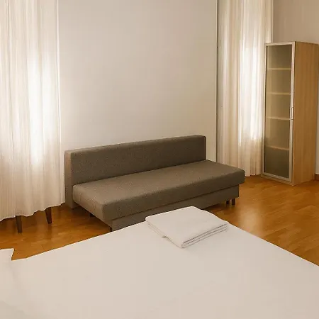 Appartamento Dhomes - And *