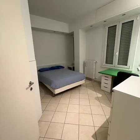 Loreto - Vicino Metro M1 Ed M2 公寓 *