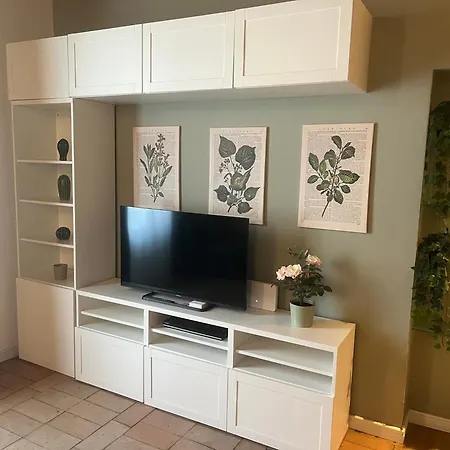 דירה Navigli Darsena - Luxury With Balcony מילאנו