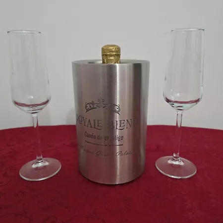 Bilocale 40 Mq Con Parcheggio Privato Milano