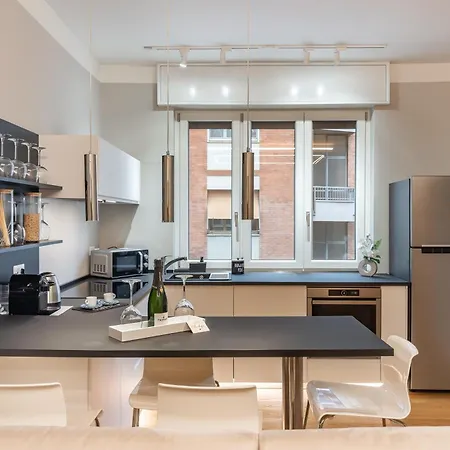 Modern In - Garage Included Milano