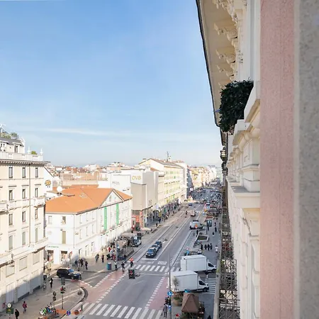 Easylife - - Spallanzani 15 - Porta Venezia * Milan