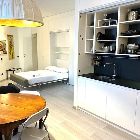 Beltrade - Vicino Stazione Apartment *