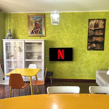 5Maggio - Ice Hockey Arena 1 Stop Апартаменты *