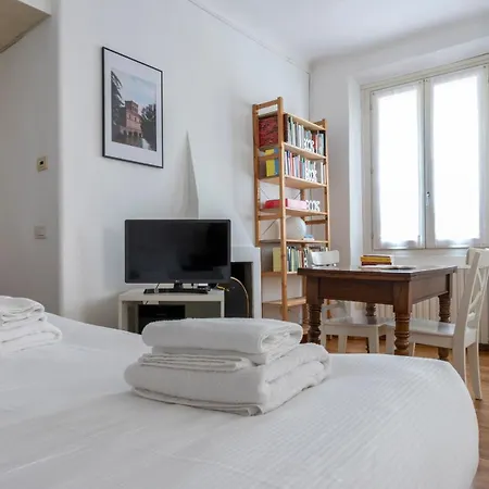 Italianway Easy - Volta 20 아파트 밀라노