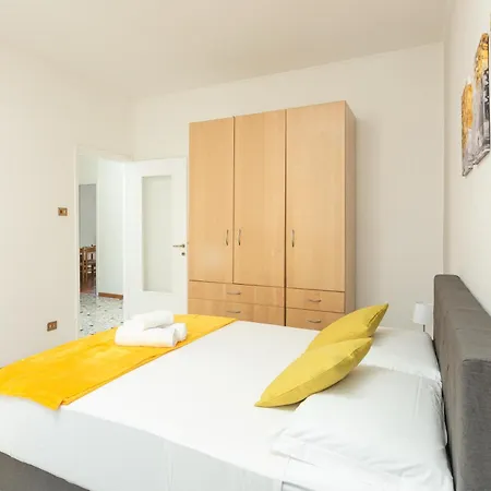 Artstay Porta Romana Apt, Parking, Centre * Milano