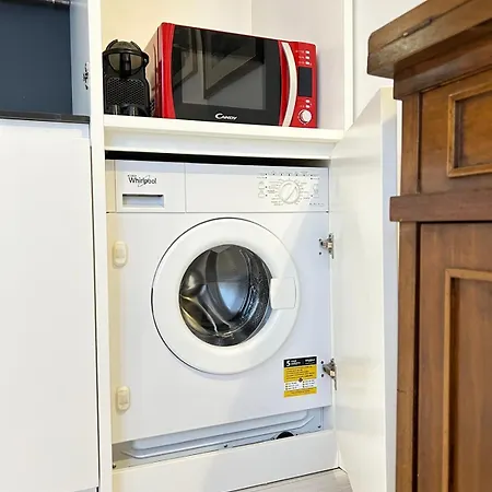 Beltrade - Vicino Stazione * Milán