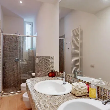 Vinella's House * Milano