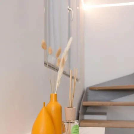 Artstay - Exclusive Near Metro M1, Ac, Parking *