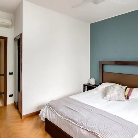 Milanrentals - Jolanda