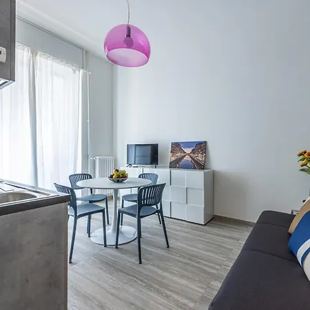 Lovely - 15 Minutes To Duomo Apartment