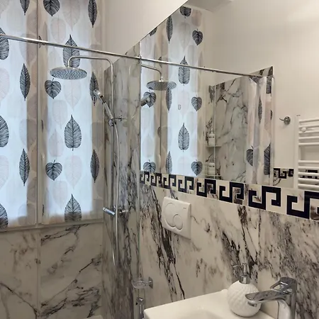 - 2br 2ba - 5 Min Walk To Metro & Train アパート