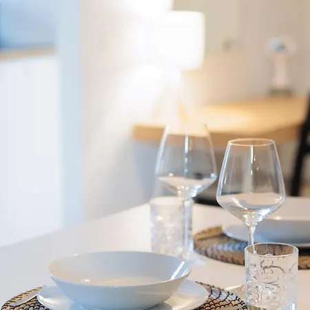 Urban House - View Navigli Center - Restyled Apartment