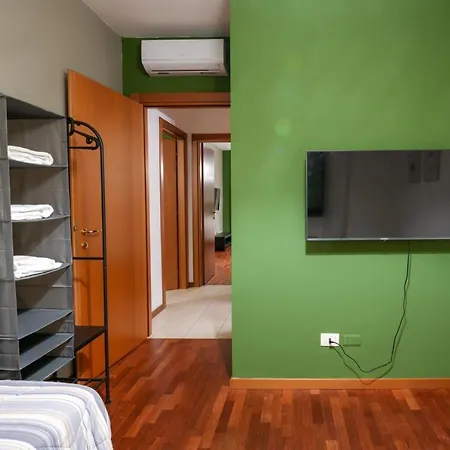 Trilocale Col Giardino Apartamento Milán