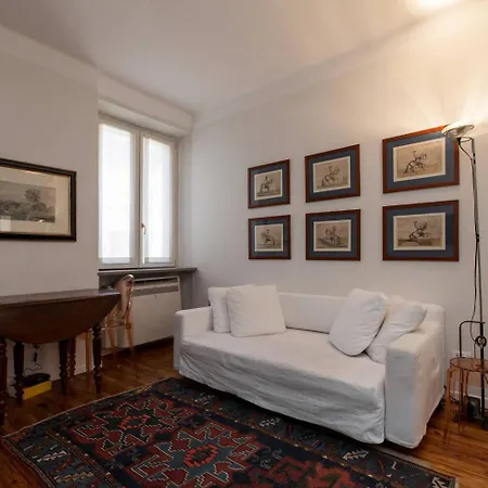 Charming In Porta Venezia Apartment