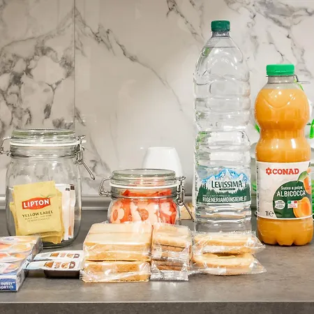 Apartman Chiara's Urban Oasis - - Duomo 8 Min Milánó