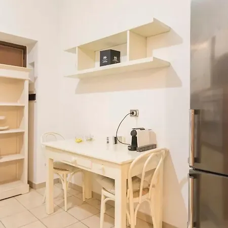 Classbnb - 400 Meters From Duomo Apartman *