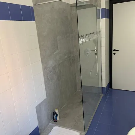 Charming Park - Center - For 5 Guests - Brand New Bathroom Milán