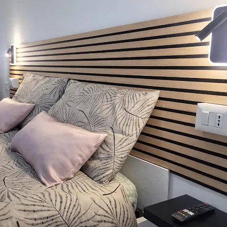 Apartamento Vivimihome - Crespi House A 3 Minuti Dalla Metro