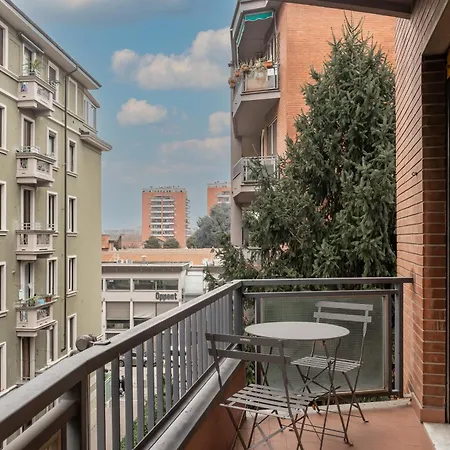 Modern In - Garage Included Milano