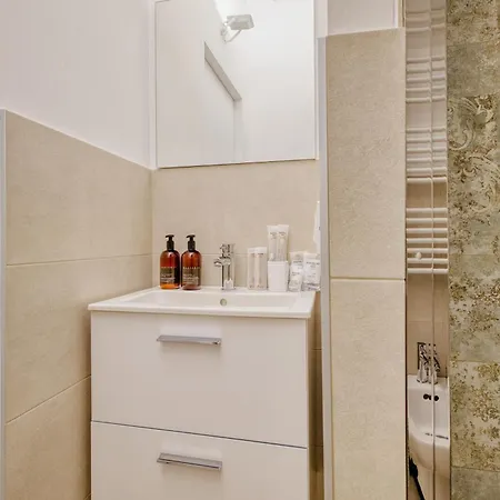 Stylish Retreat In The Tortona District By Mastery Apartment