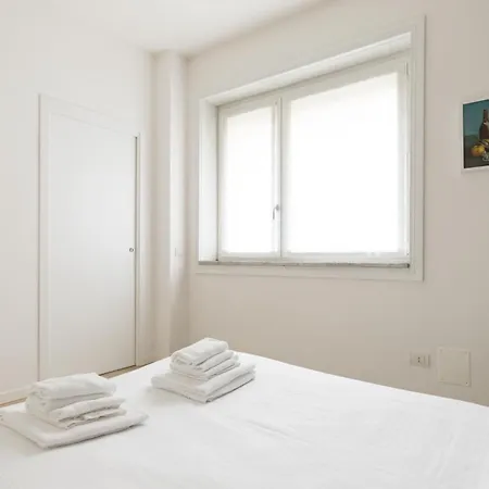 Italianway Easy - Spontini 10 Апартаменты *