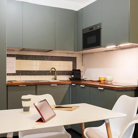 Flexyrent - Steps From Train Station Апартаменты Милан