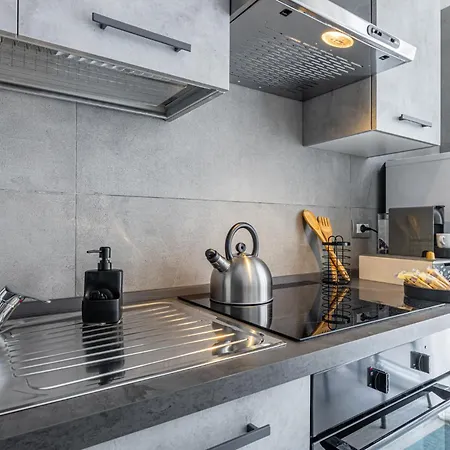 Apartment Lovely - 15 Minutes To Duomo Milan