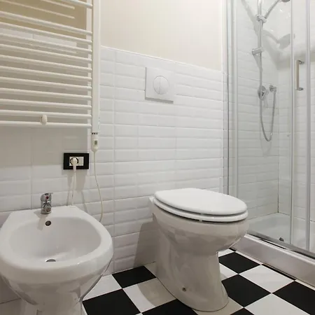 Station 2 Apartment *