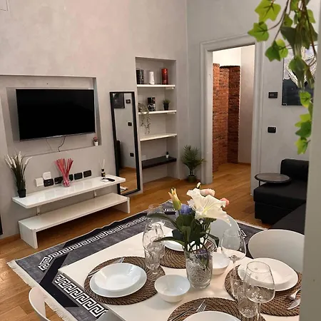 Centro Garibaldi M2 Lägenhet