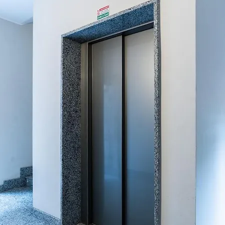 Isola Living - M3-m5 Zara Subway *