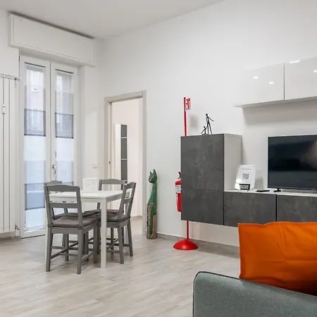 Chiara's Urban Oasis - - Duomo 8 Min *