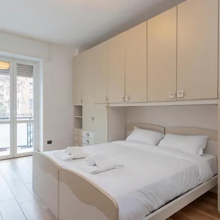 Prestigioso In Zona Tortona - Solari * Milano