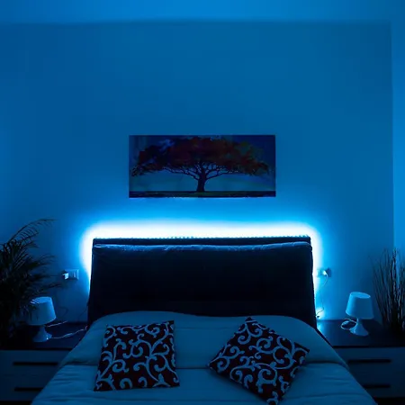 Only 10 Min To Duomo, Free Private Parking Easy Living Apartamento