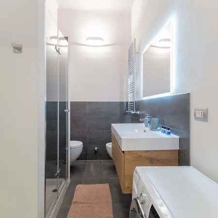 Moda Porta Romana M3 Lodi Tibb Self-check-in Apartamento *
