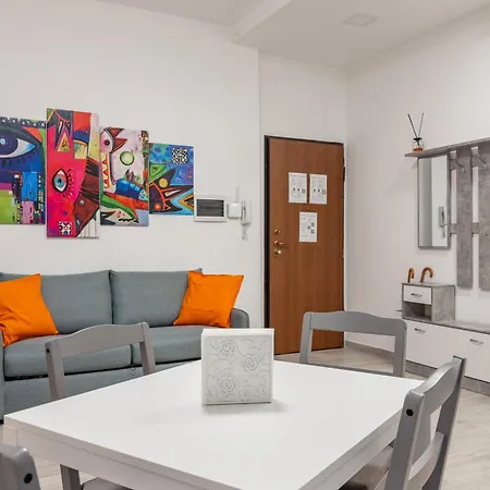 Apartman Chiara's Urban Oasis - - Duomo 8 Min Milánó