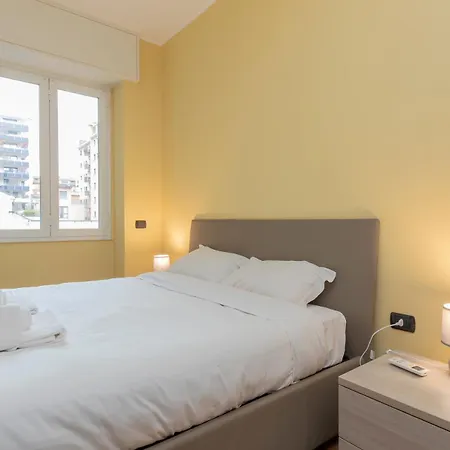 Prestigioso In Zona Tortona - Solari *