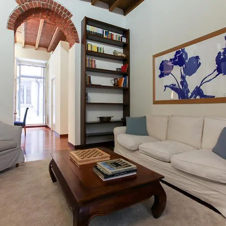 Hacca Collection - Corso Magenta, Unique And Charming 2br Milan