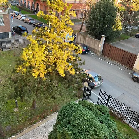 5Maggio - Ice Hockey Arena 1 Stop Апартаменты Милан