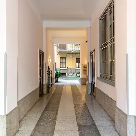 Bessy House At Fondazione Prada Apartmán