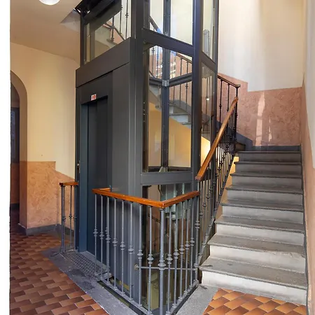 La Vecchia Milano-les Nubles Vannucci - Il Ballatoio E Il Cortile ミラノ