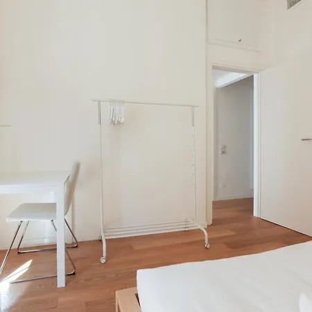 Hacca Collection - Arco Della Pace - Sempione - Chinatown 2br Apartmán Milán