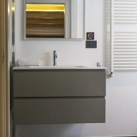 Artstay - Exclusive Near Metro M1, Ac, Parking Milano