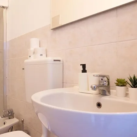 Appartement Metro Wi-fi Easy Check-in Milan