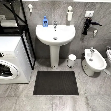 Roberta House Il Tuo Rifugio Per Concerti, Eventi E Fiere 밀라노