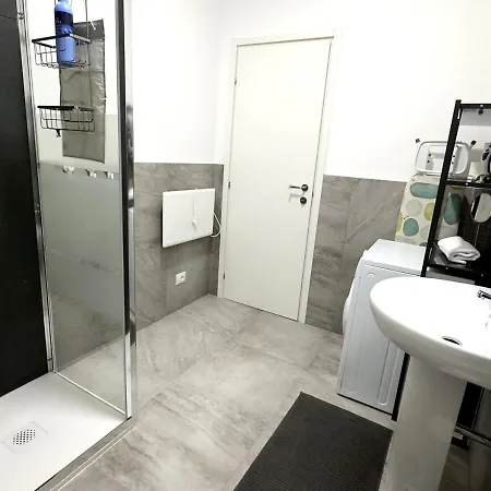 Roberta House Il Tuo Rifugio Per Concerti, Eventi E Fiere *