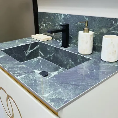 3 Minutes' Walk From The Duomo Cathedral *