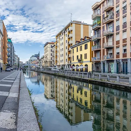 Lovely - 15 Minutes To Duomo Apartment *